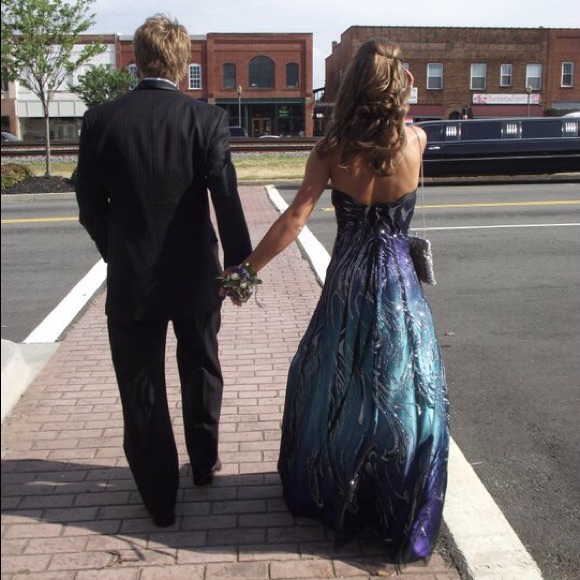 Cache Prom/Formal Dress 🌌 - Picture 1 of 8